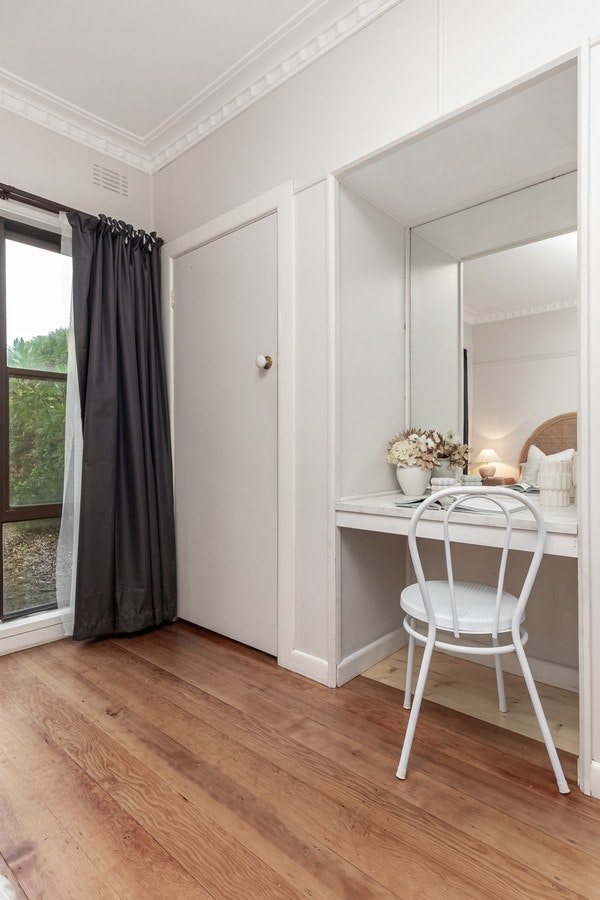 Image of corner