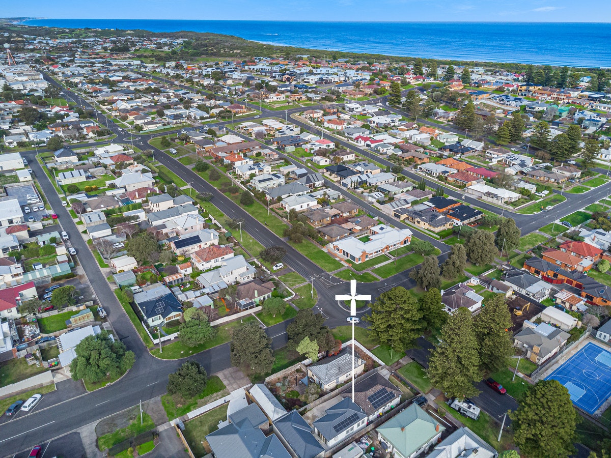 Image of neighborhood