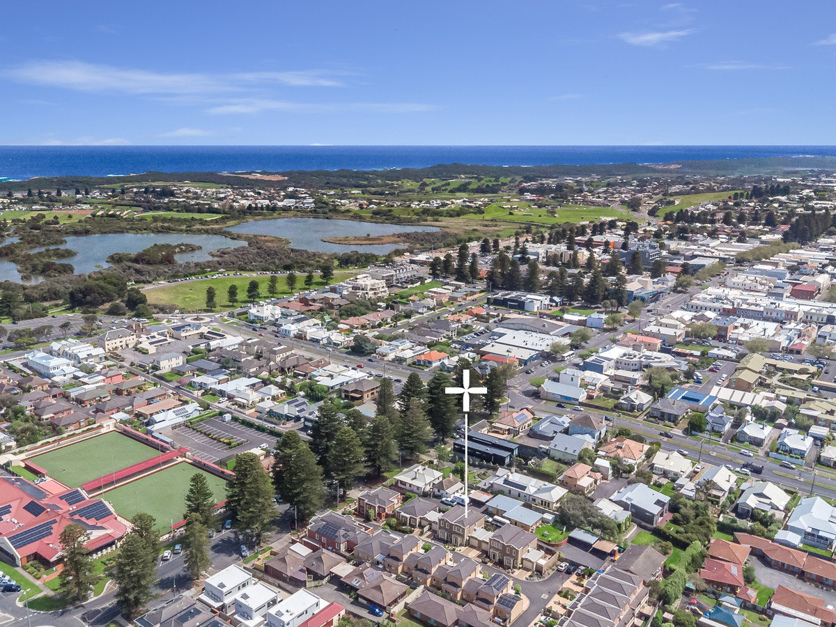 Image of neighborhood