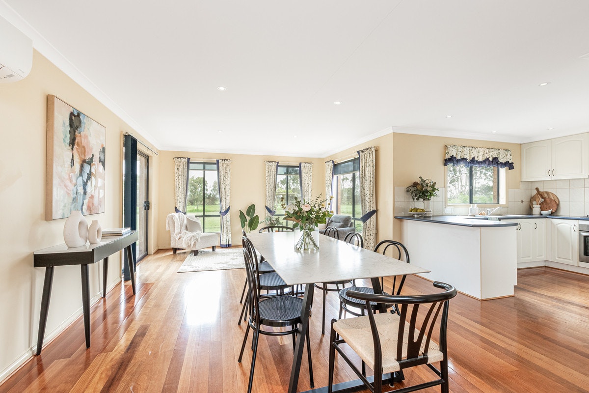 Image of dining room
