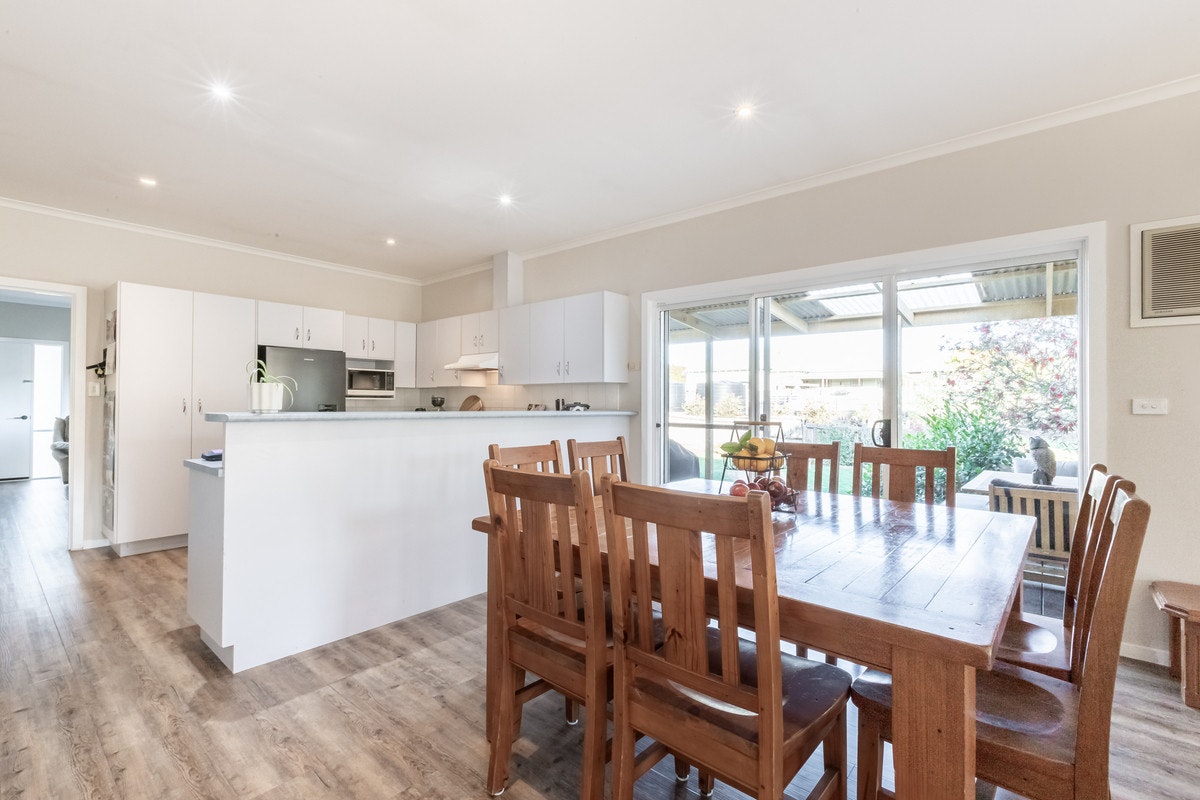 Image of dining room
