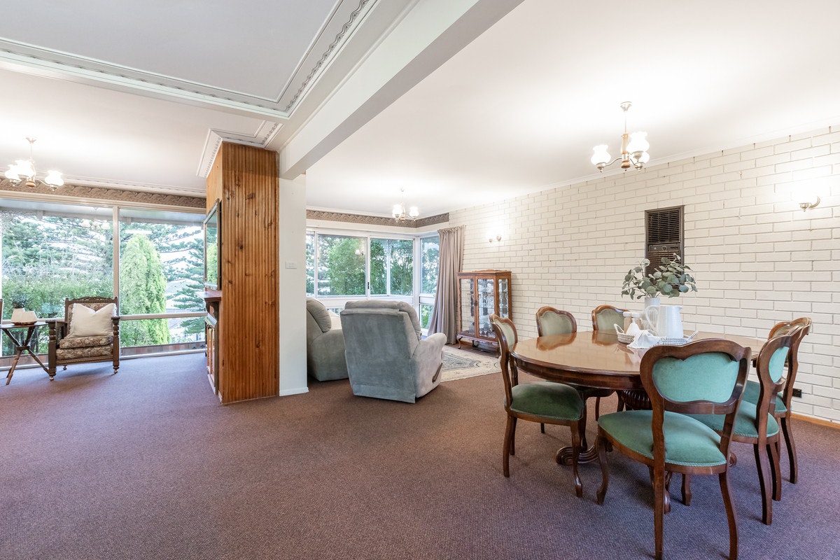 Image of dining room