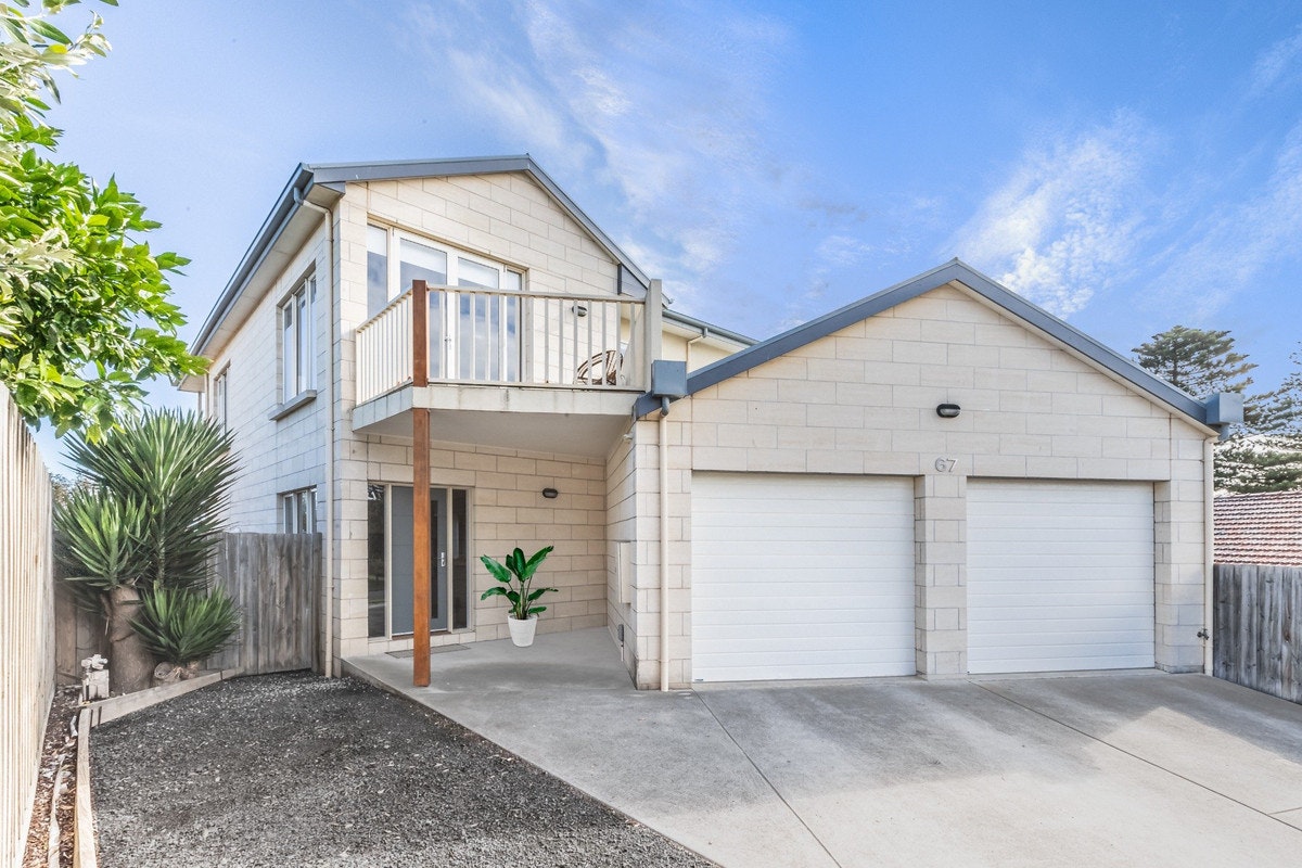 Image of garage