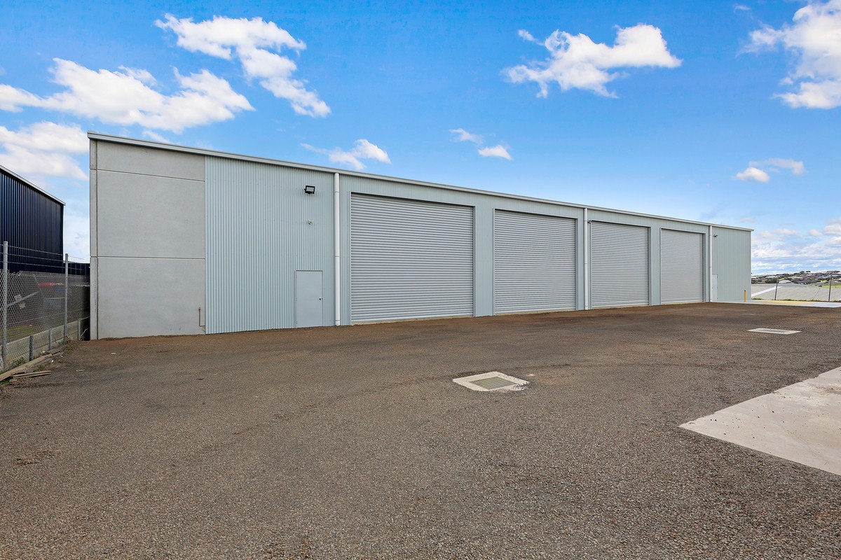 Image of garage