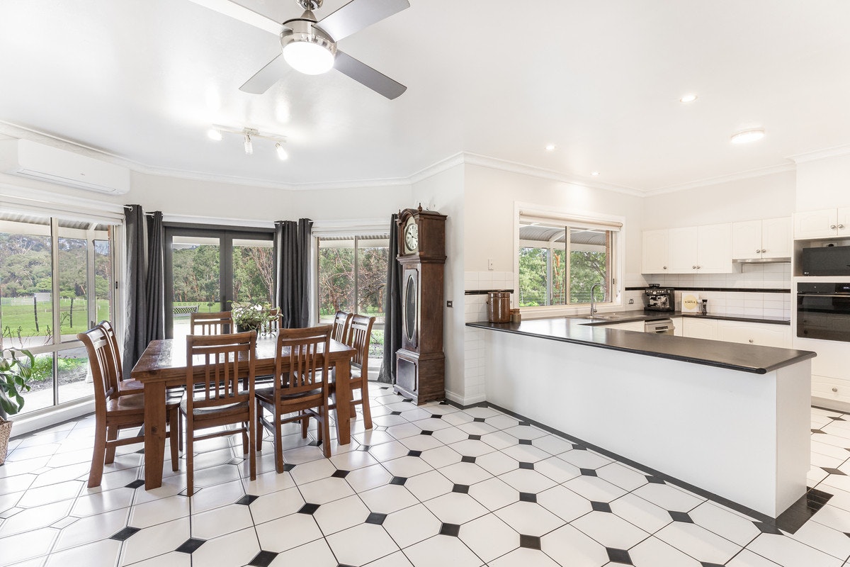 Image of dining room