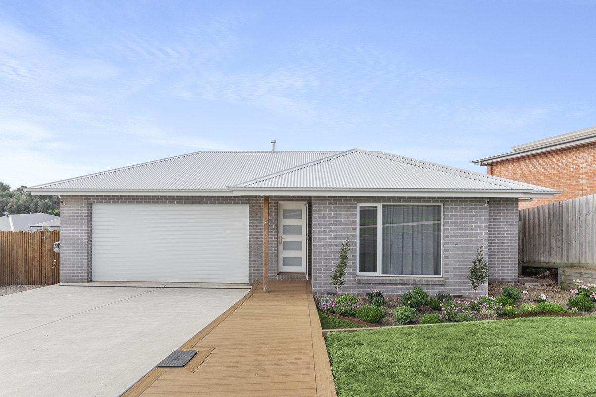Image of garage