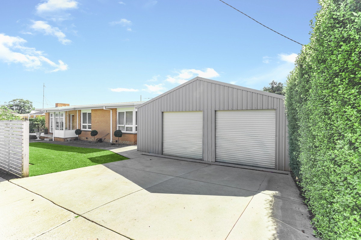 Image of garage
