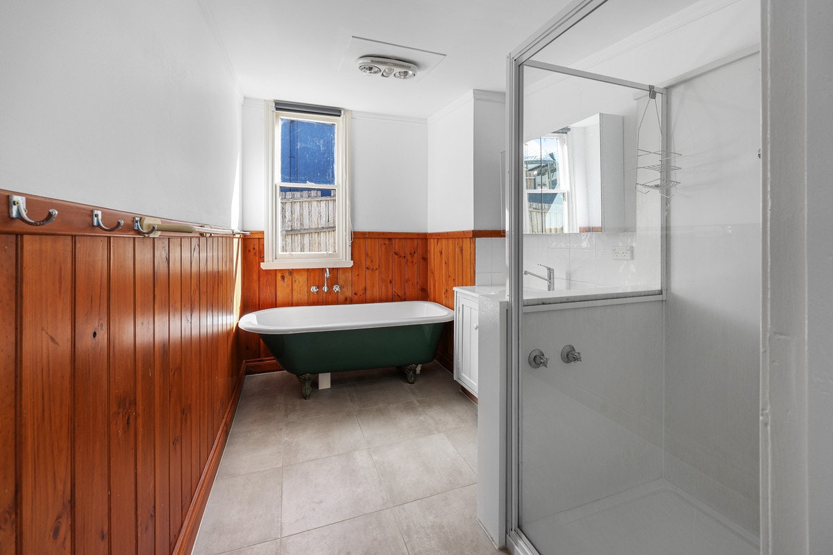 Image of tub