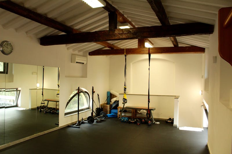 1560859437 gym u