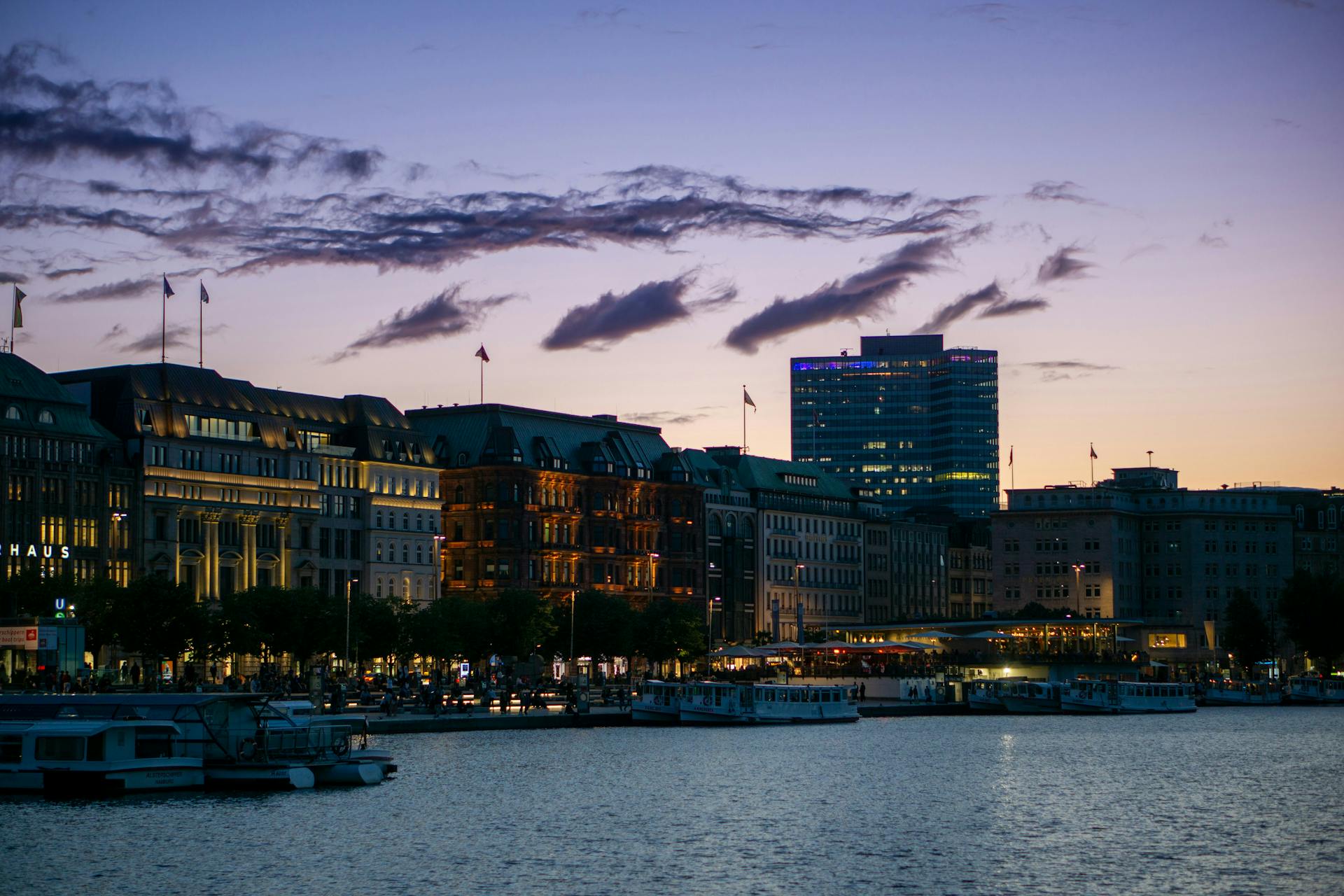 Hamburg Neustadt Apartments – Prime Urban Living