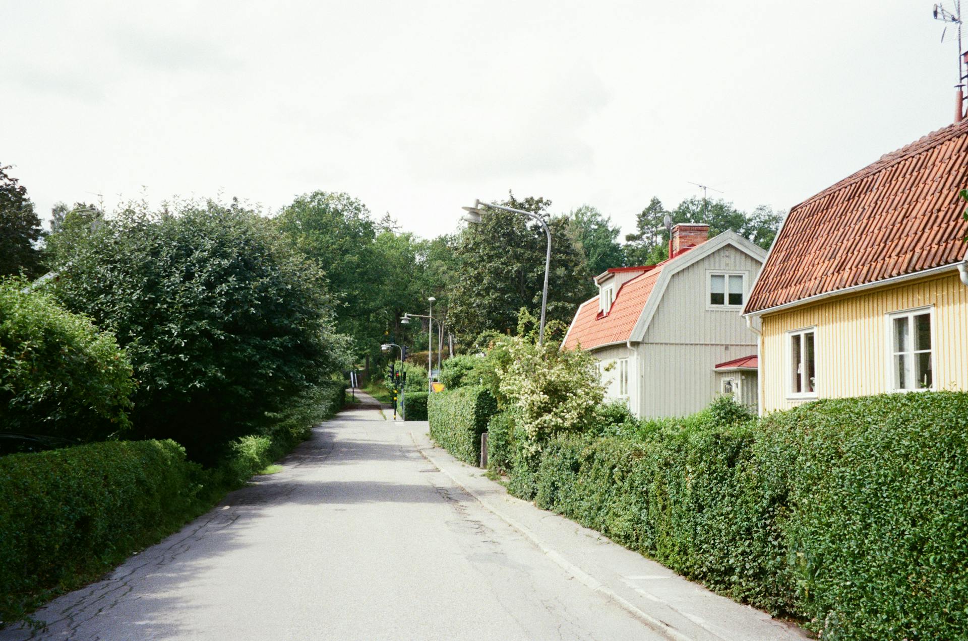 Smukke træhuse i Gentofte med en smuk stig