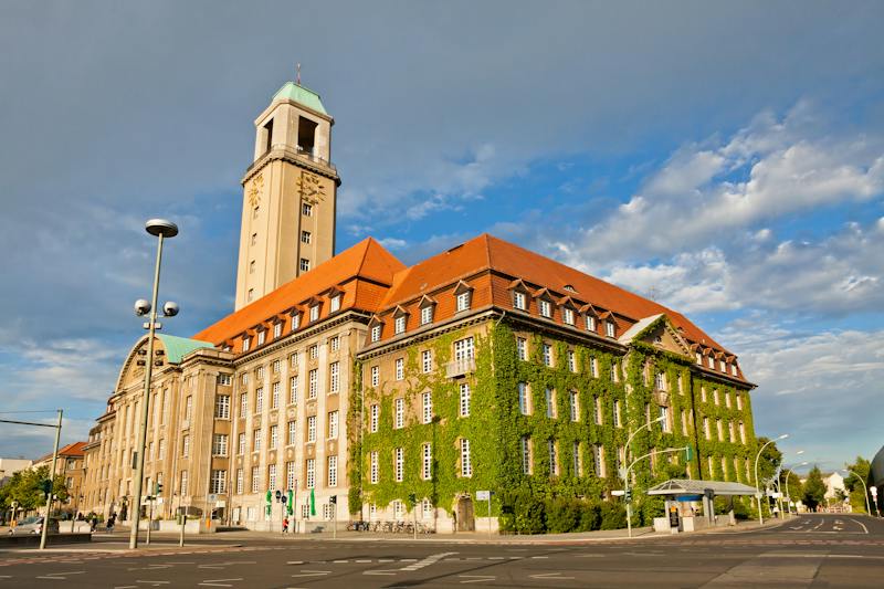 Gebäude