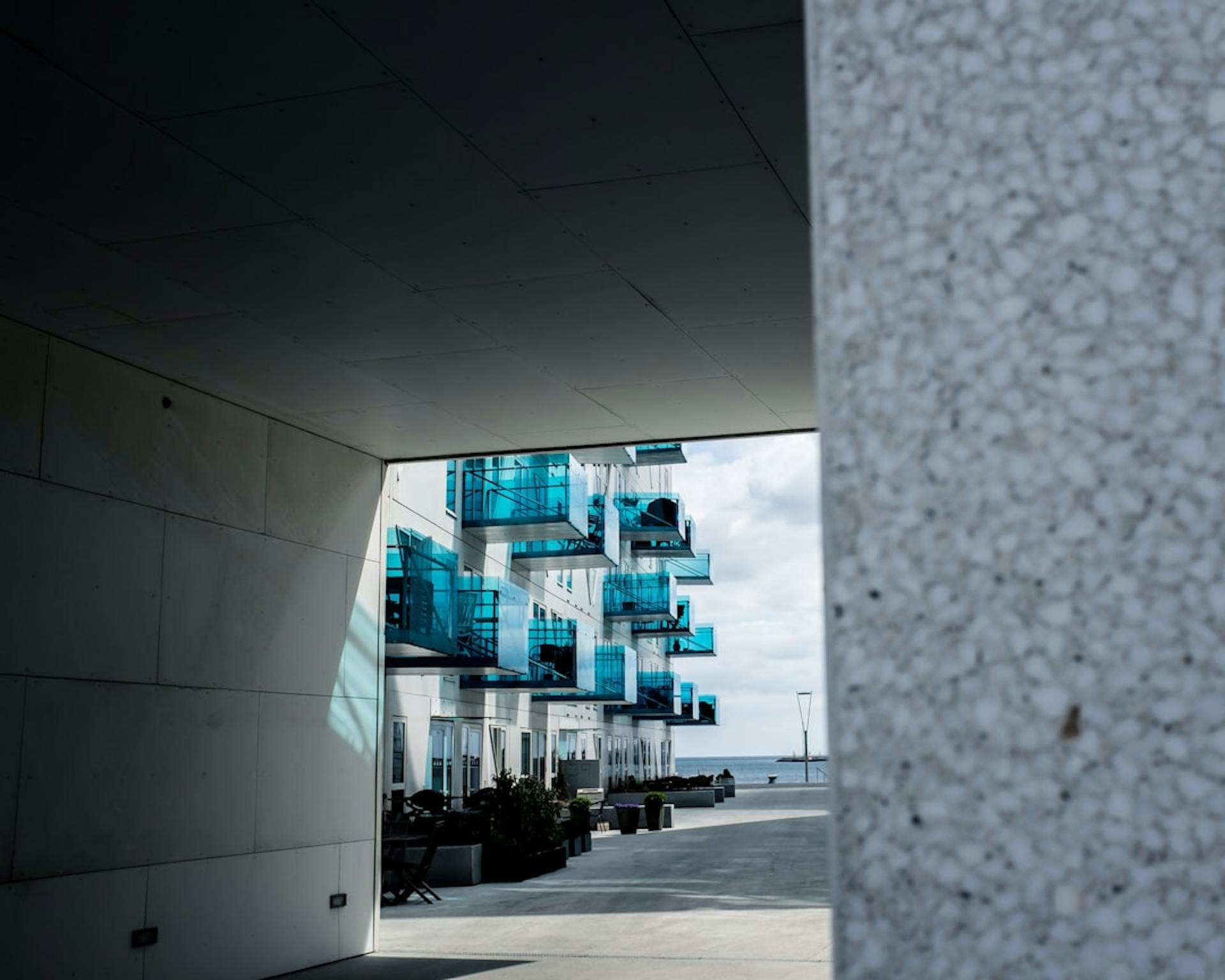 Andelsbolig i Øgaderne i Aarhus ligger i det tætte etagekvarter ved universitetet. (Photo by Steffen  Muldbjerg on Unsplash)