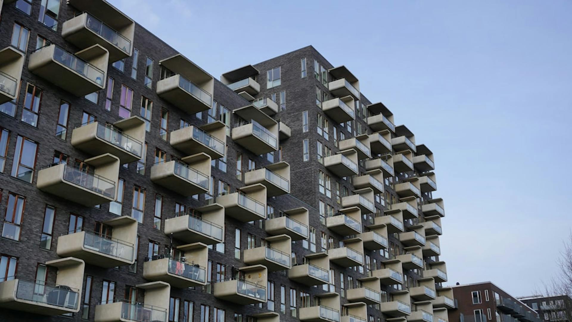 Senior andelsboliger i Roskilde findes i konkrete andelsboligforeninger for ældre. (Photo by Marek Lumi on Unsplash)