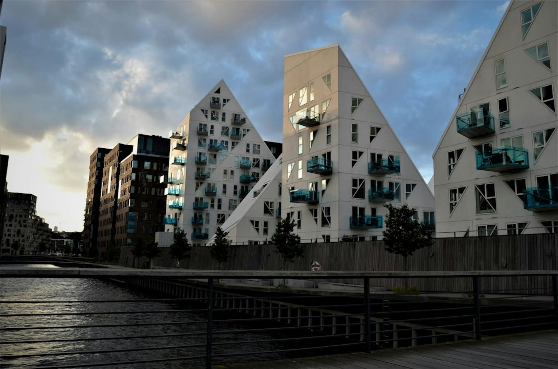 Hvor bygges der nye lejeboliger i Aarhus, og hvad koster de? (Photo by Erika on Unsplash)