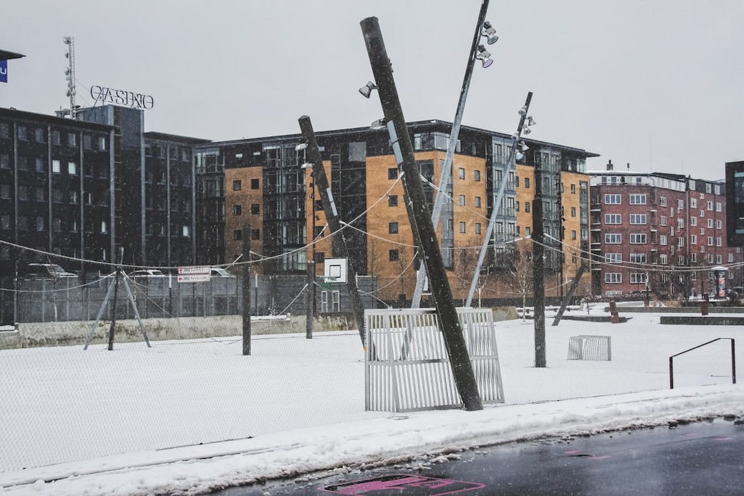 Hasseris er Aalborgs klassiske villakvarter, og derfor er der få lejeboliger. (Photo by Ged Mullen-Buick on Unsplash)