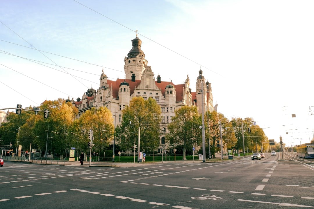 Leipzig ist eine wachsende Stadt mit günstigen Mieten. (Photo by Foto K. on Unsplash)