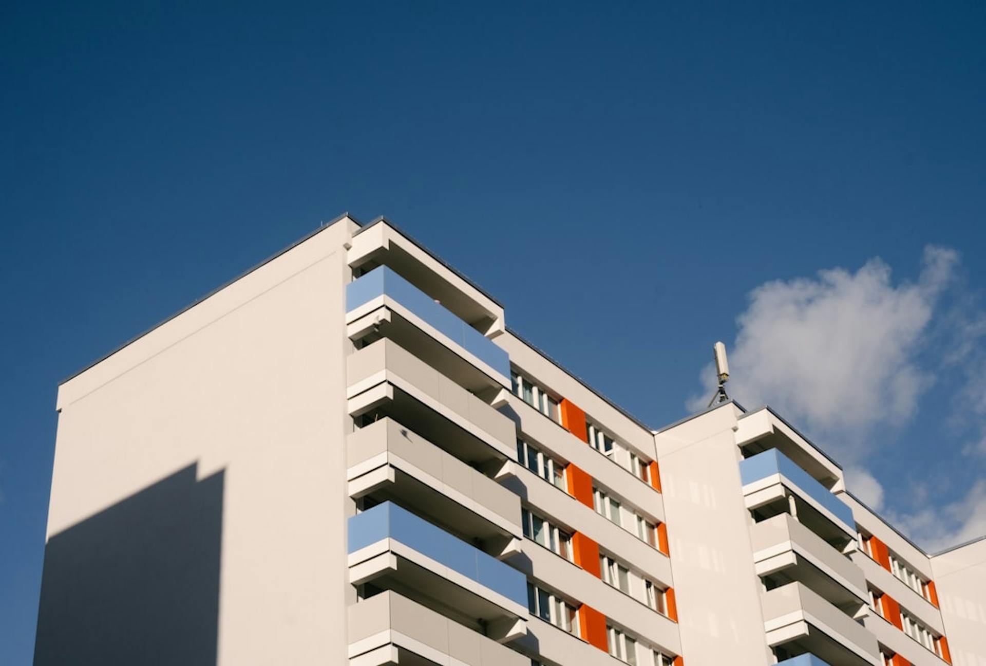 Discover affordable housing for students in Germany. (Photo by Burak Arslan on Unsplash)
