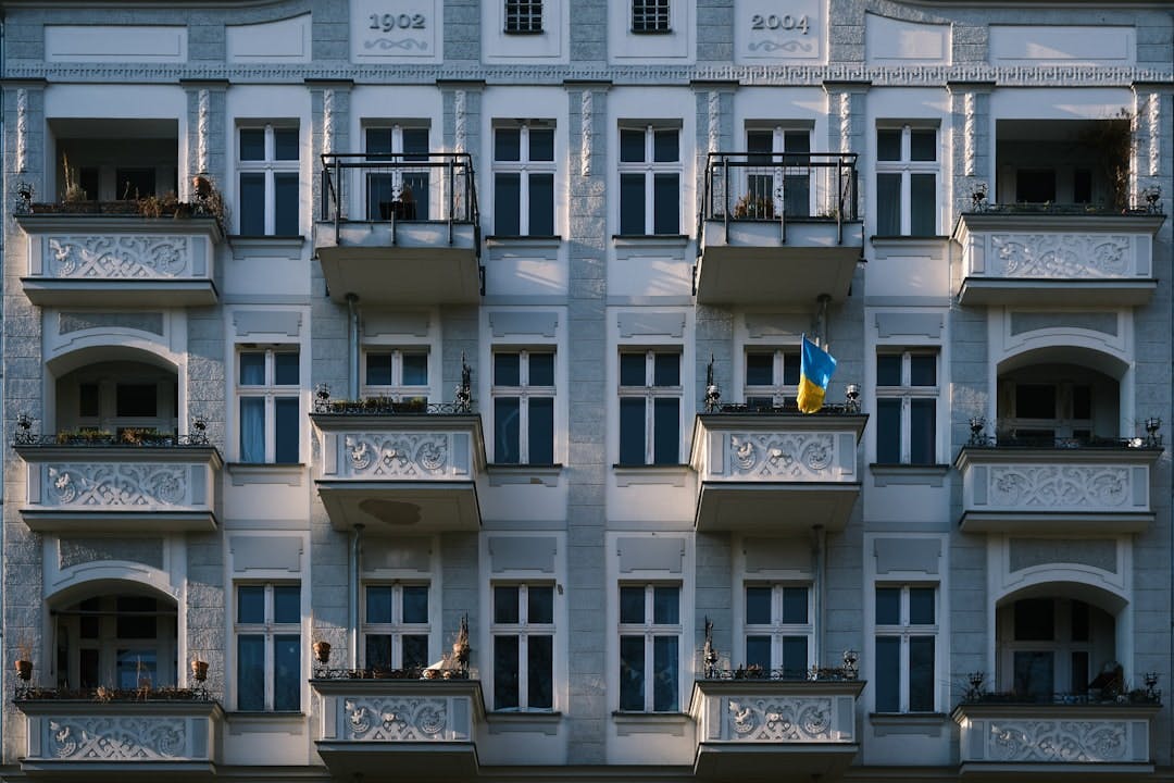 Discover affordable student housing options in Germany. (Photo by Jannes Wulff on Unsplash)
