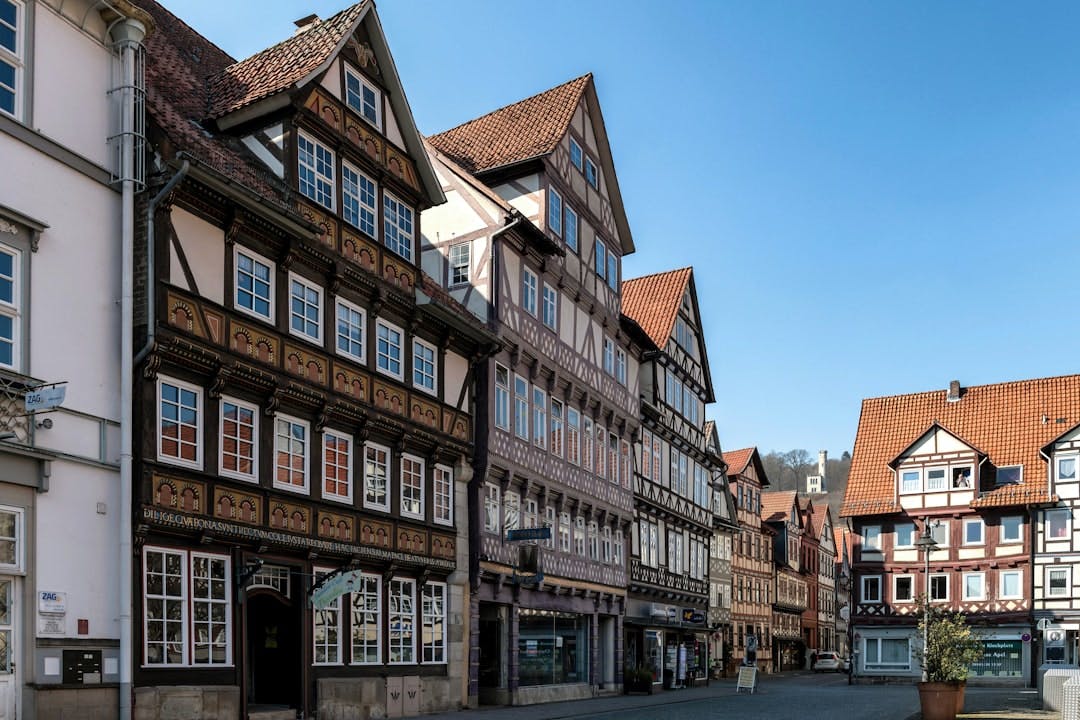 7.76 euros existing rent, 11.11 euros for new lettings: the latest BBSR figures on… (Photo by Wolfgang Weiser on Unsplash)