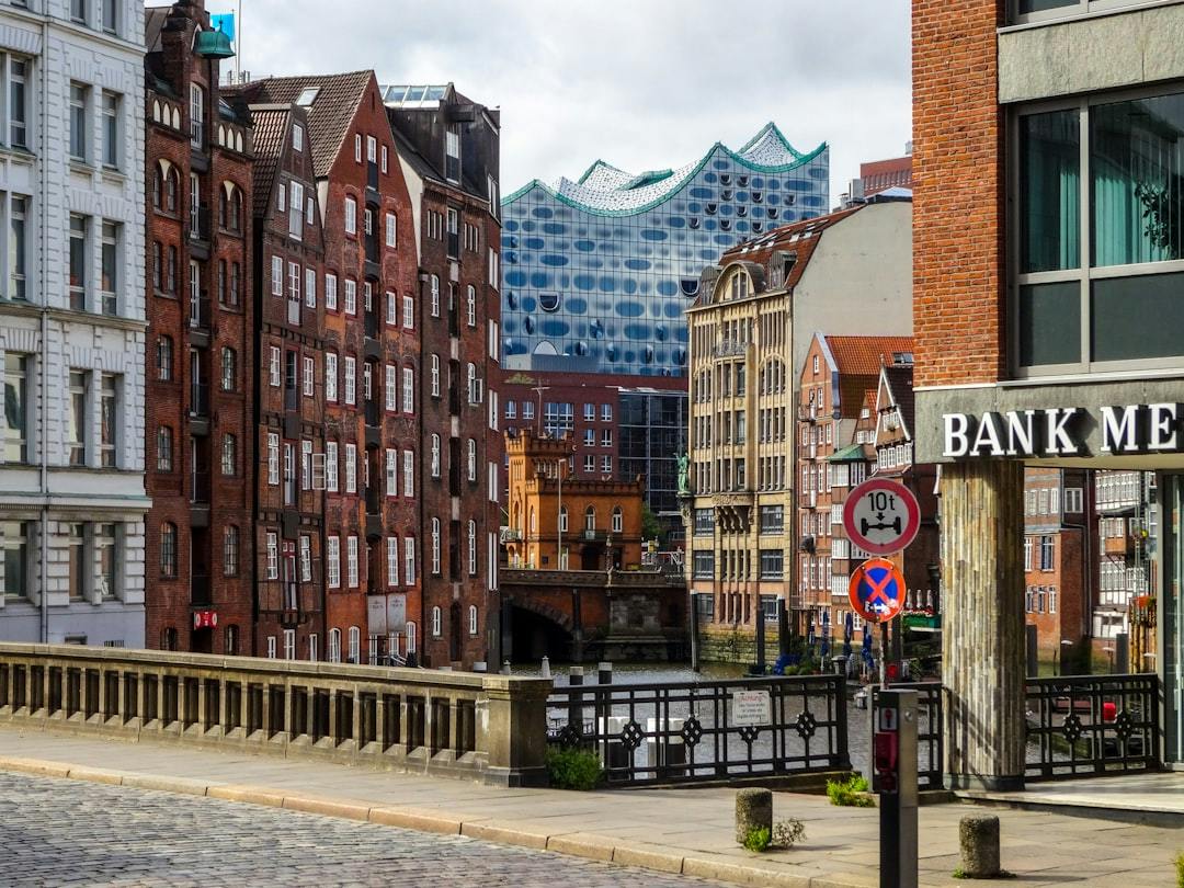 Residential area in Hamburg (Photo by Nikolai Kolosov on Unsplash)