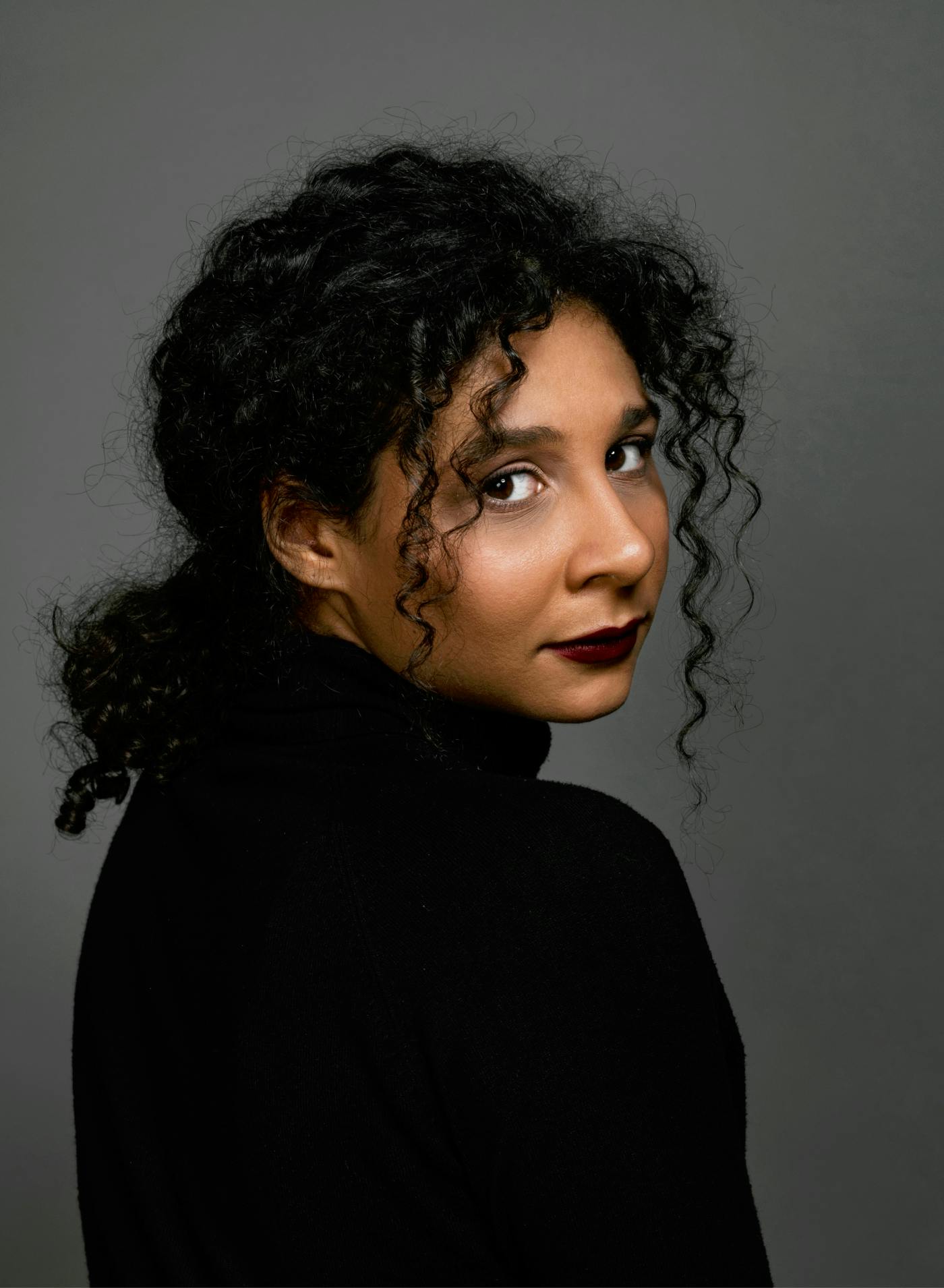 Portretna fotografija Line Akif