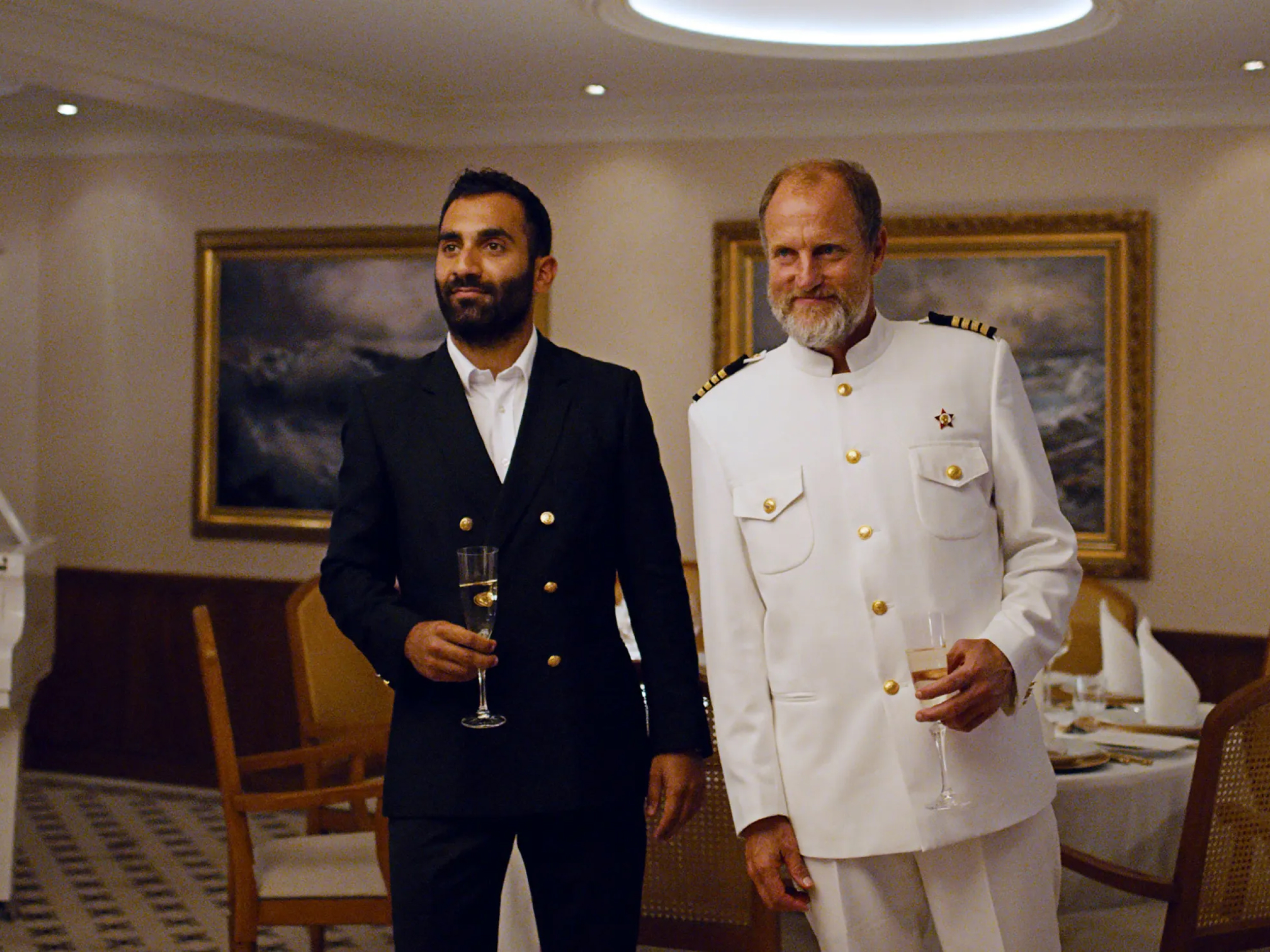 kader iz filma trikotnik žalosti