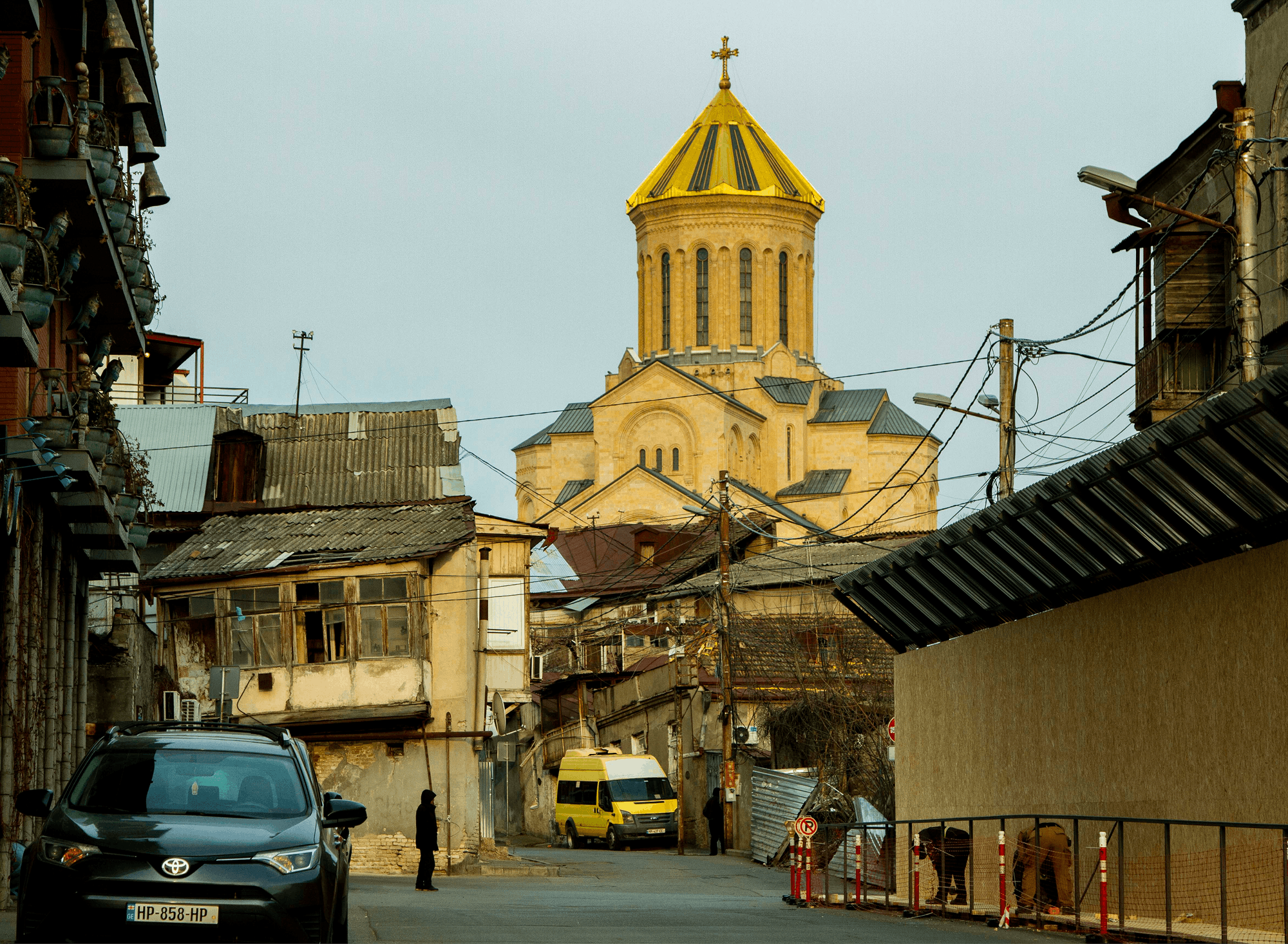 Gruzijska ulica, na koncu katere je velika pravoslavna cerkev