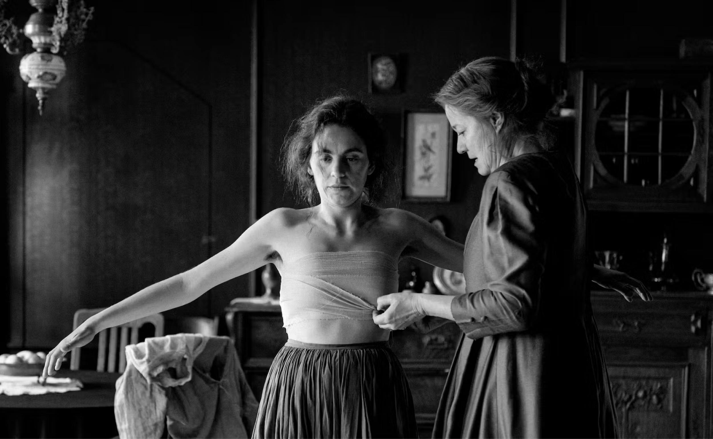 Kader iz filma Dekle z iglo