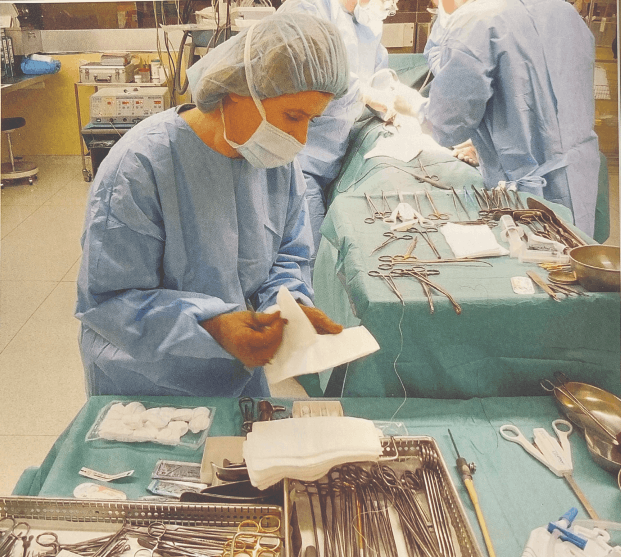 Kirurgi med operacijo