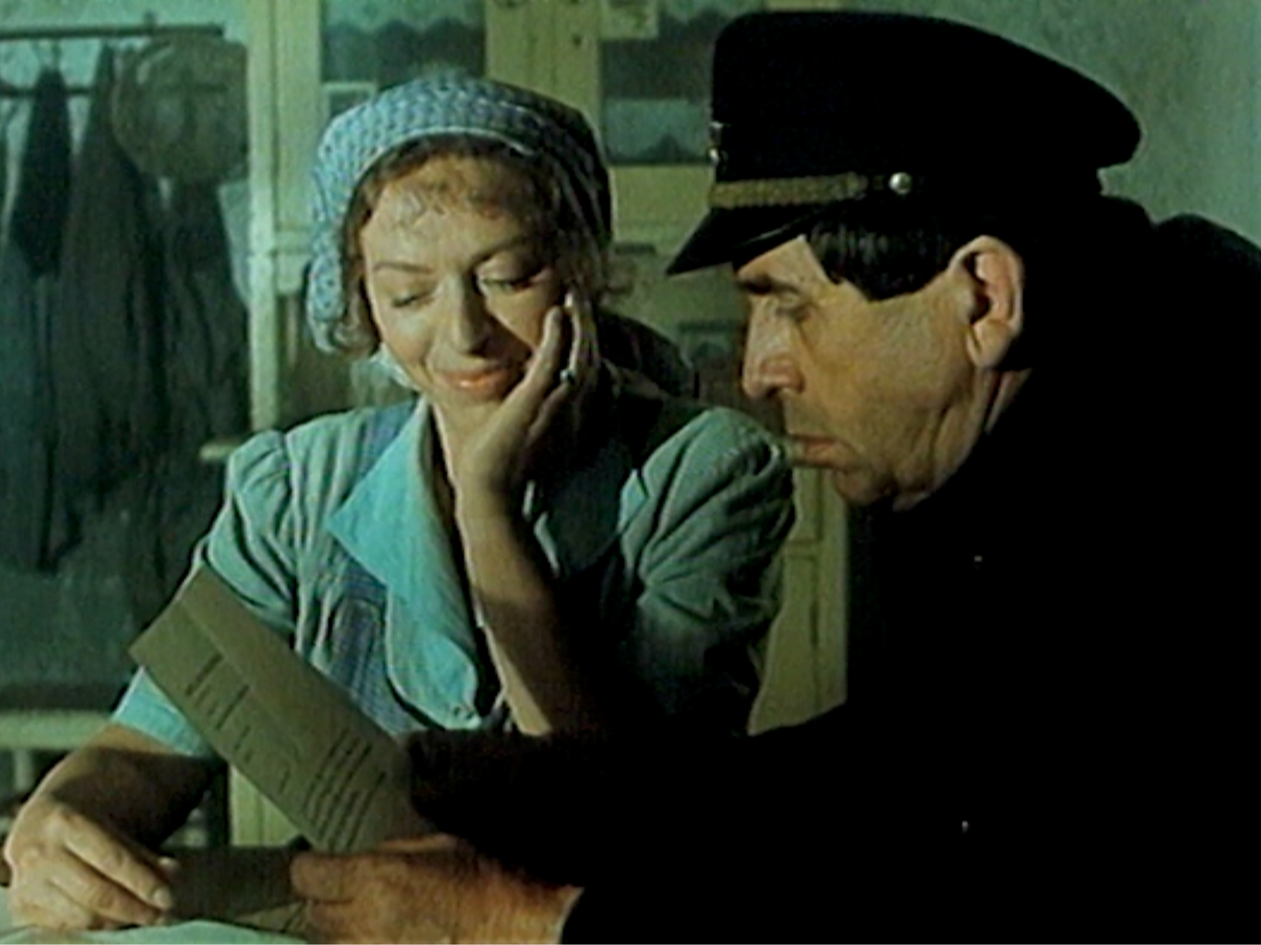 Kader iz filma Moja ata, socialistični kulak