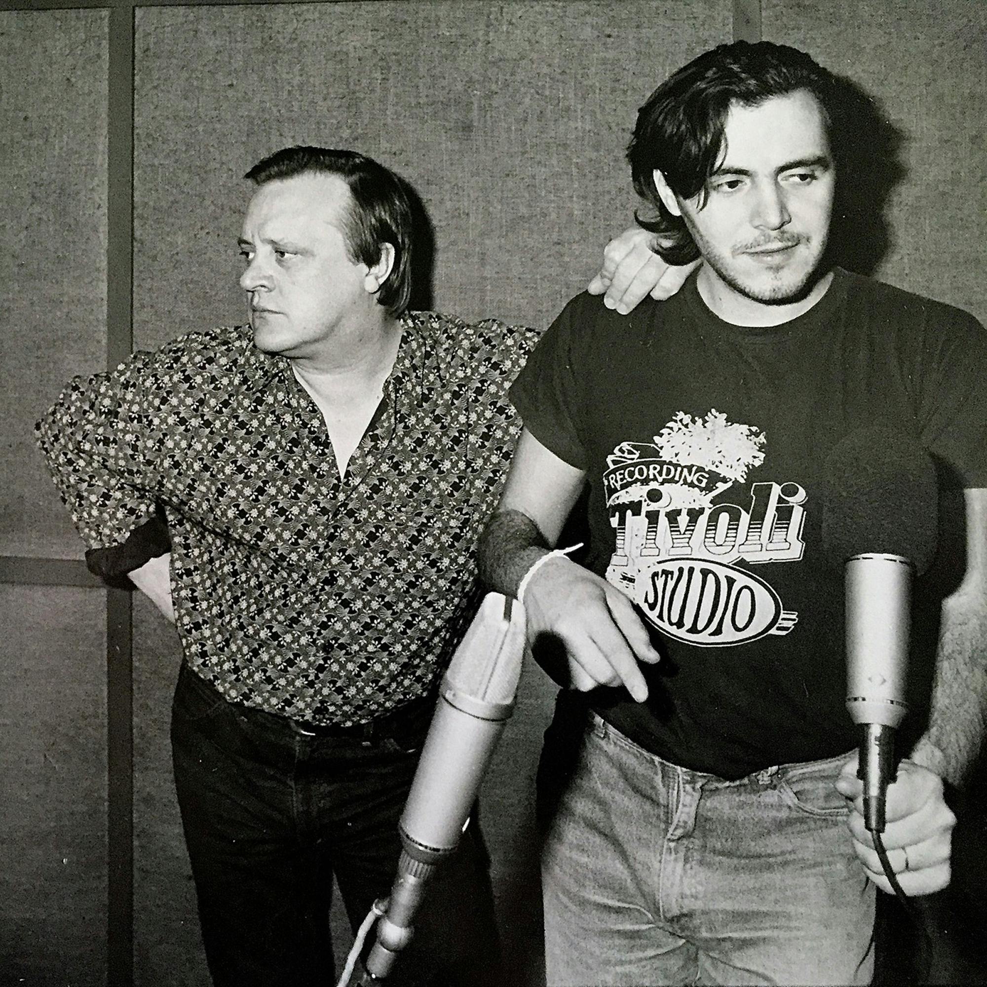 Starejša fotografija Zorana Predina in Arsena Dedića