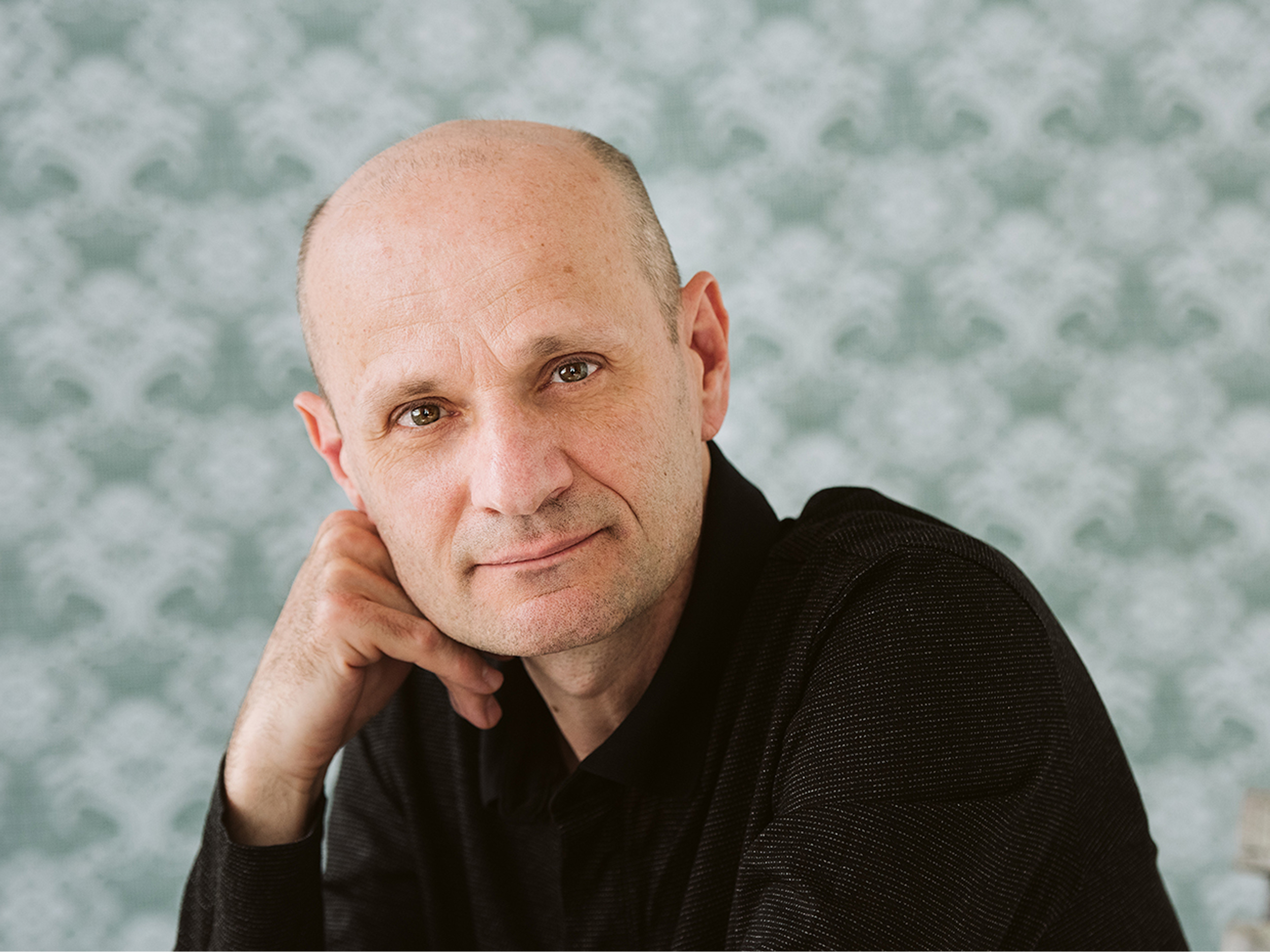 Portret Dušana Šarotarja