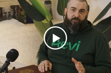 Open short video about payment gateways in in-person payments by Eddie Johnson, head of product at Aevi