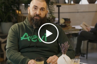 Open short video about endpoint-management in in-person payments by Eddie Johnson, head of product at Aevi