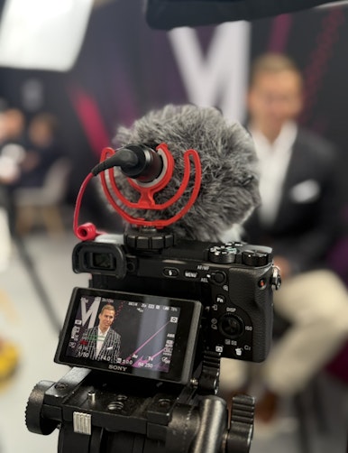 Microphone recording Money2020 2025