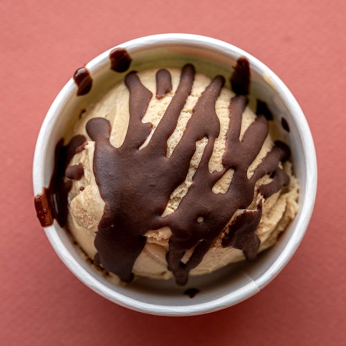 molly moon vegan chocolate hard shell ice cream topping