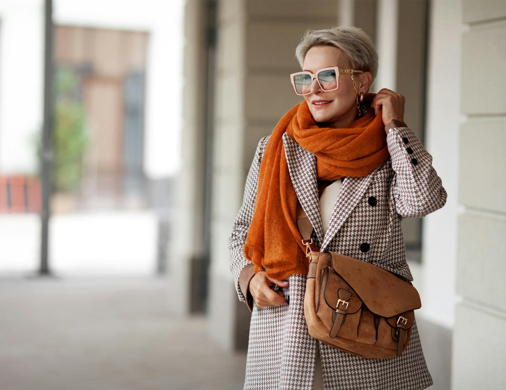 houndstooth and orange scarf