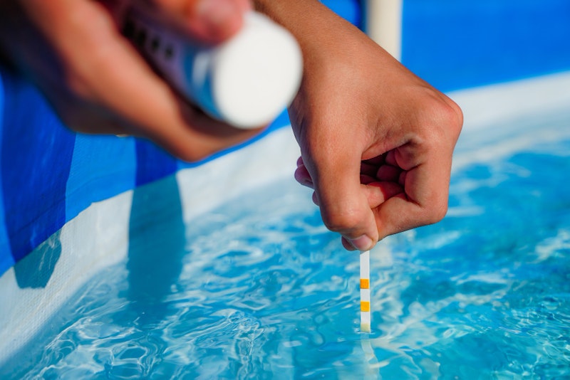 Pool water test