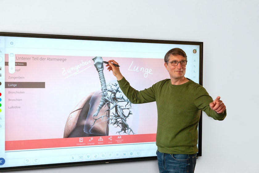 Education_T-Line_2 image