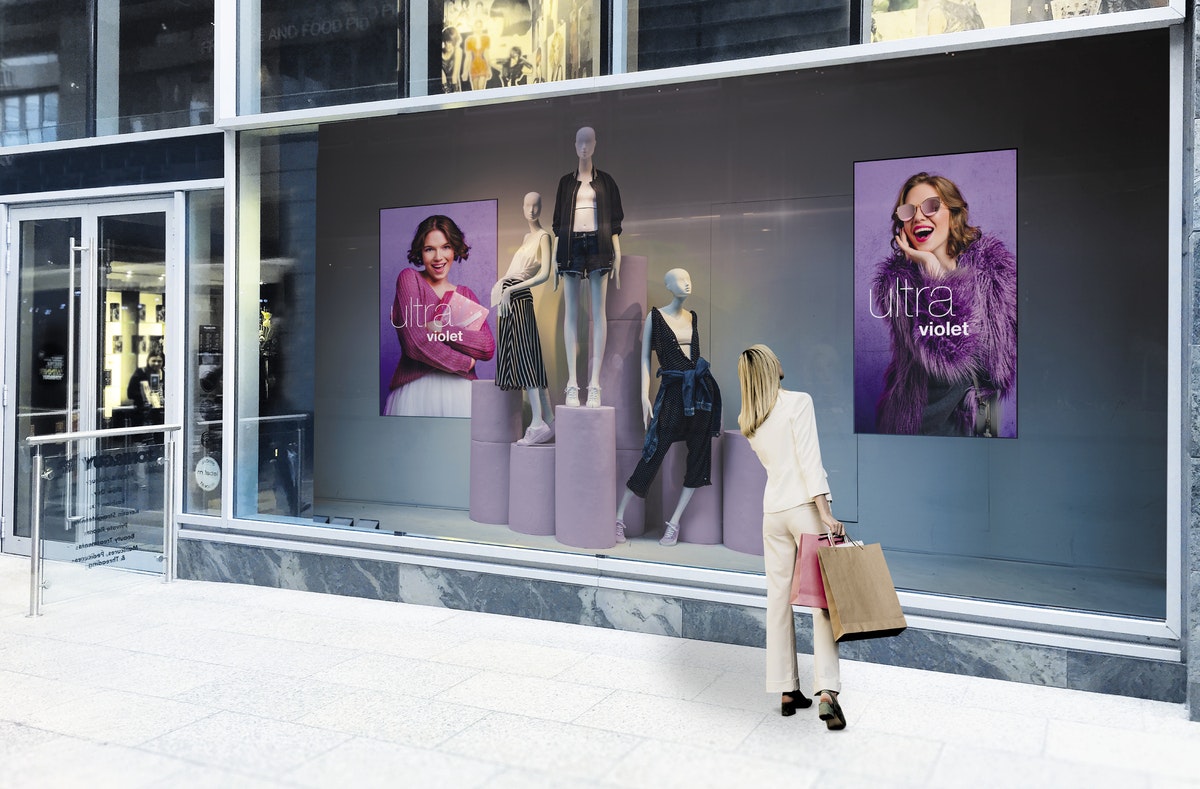 14 H-Line Retail Window Display image