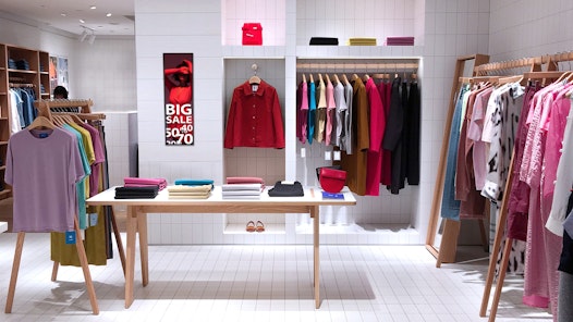 s line clothing store