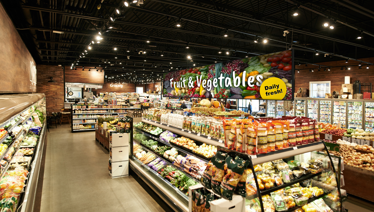 PHI-LEDwall-7000_supermarket-vegetables image