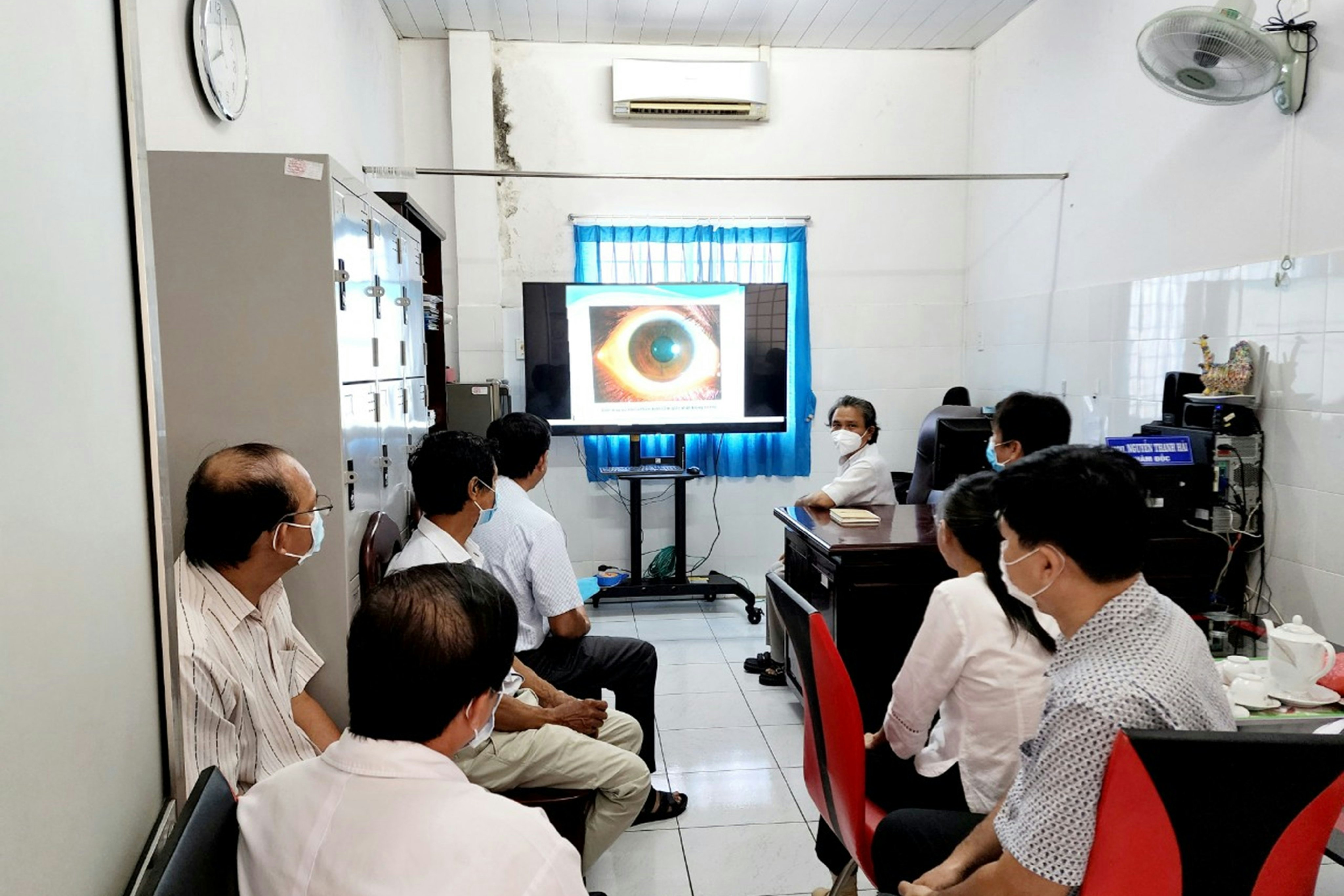 monitor used during eye training monitor used during eye training