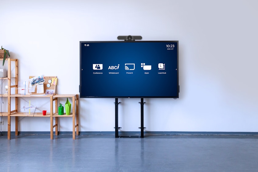 Education_T-Line_classroom+Logitech image