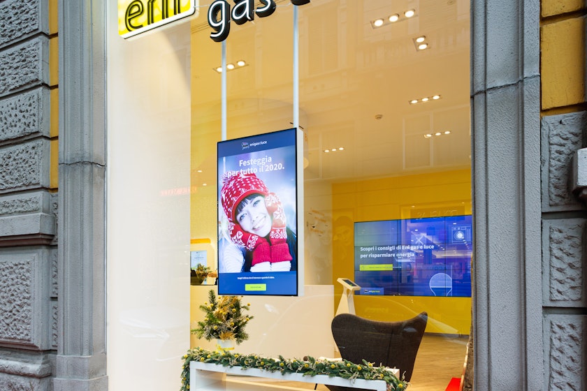 1_Shop_Window_42P_Eni