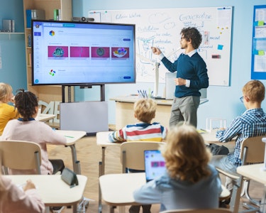 1A-Classroom-Interactive-Main-Image image