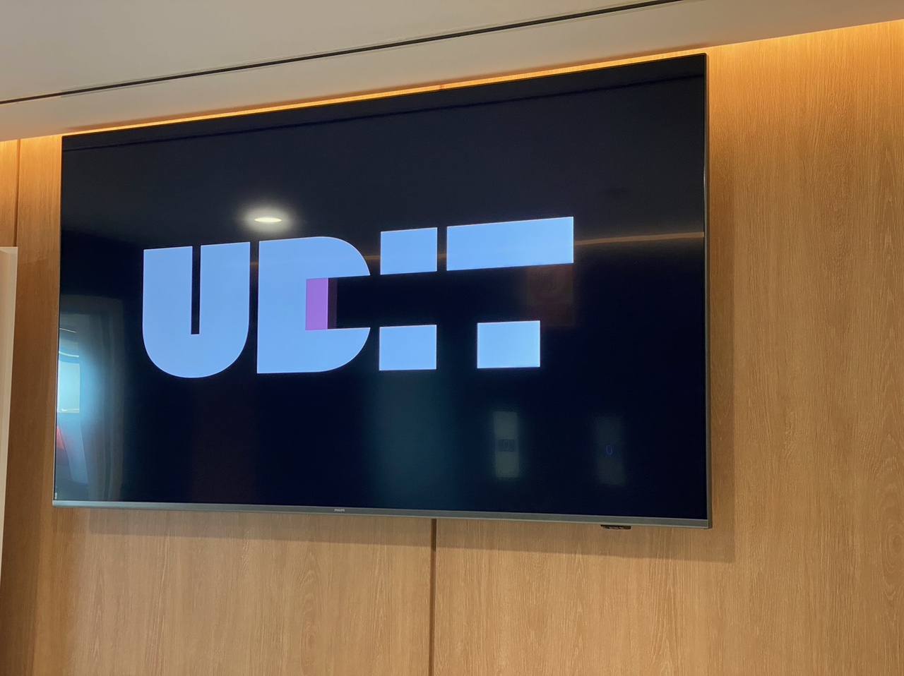 80F73C8B-8EB2-4B98-B842-EB82CF572CE5