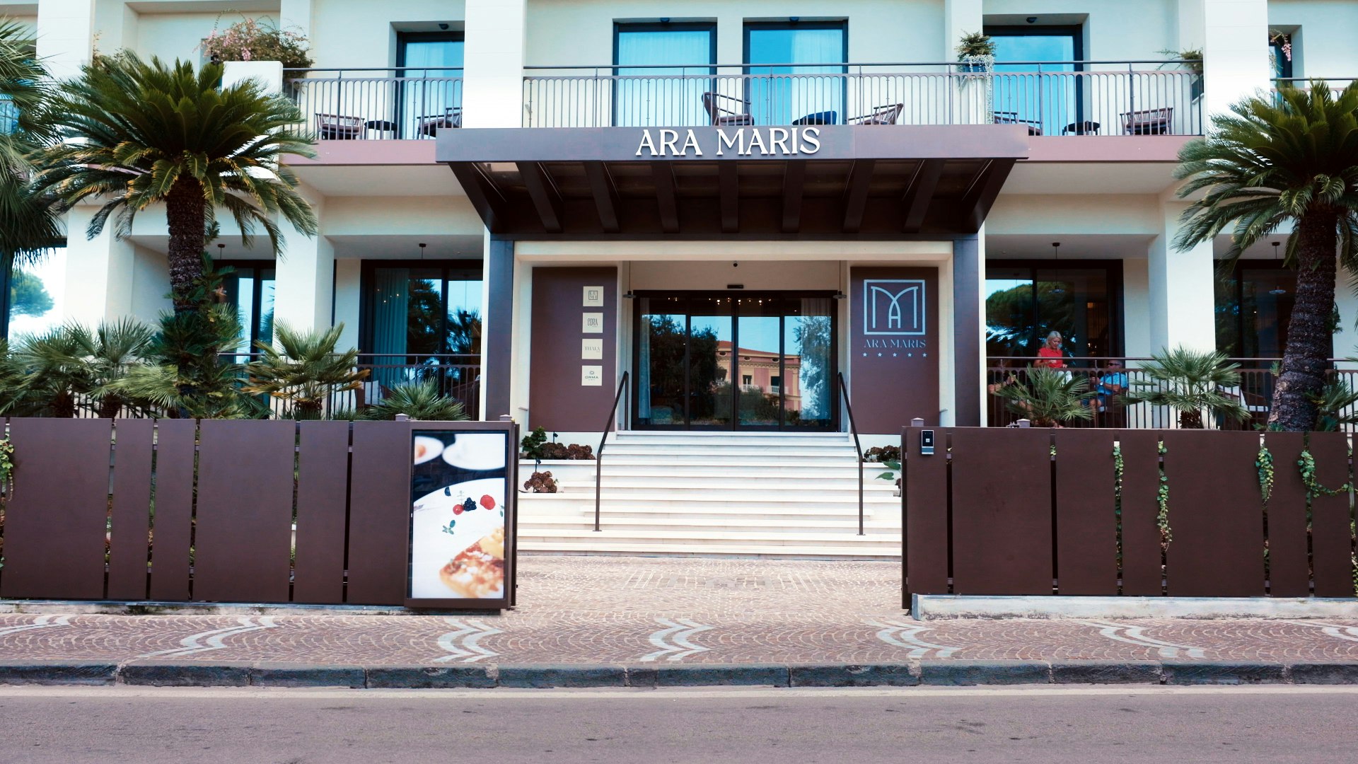 aramaris entrance