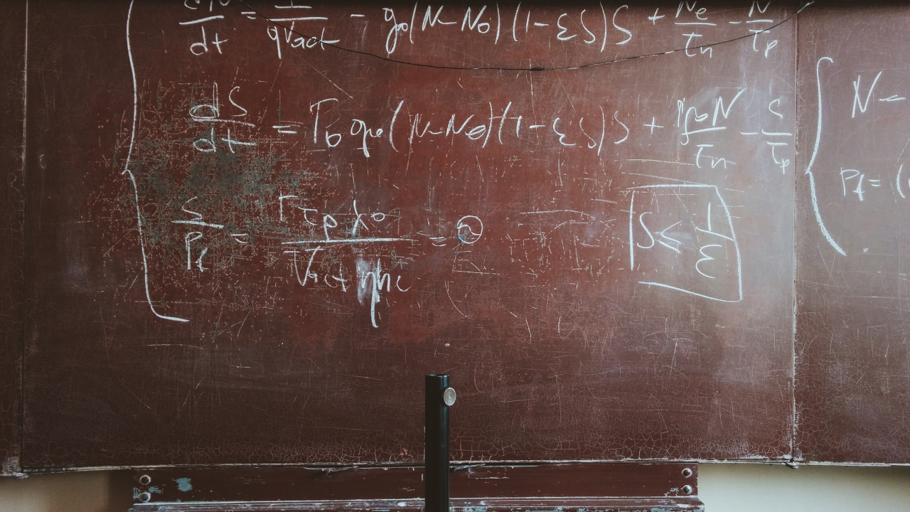 Arrière-plan virtuel gratuit tableau école